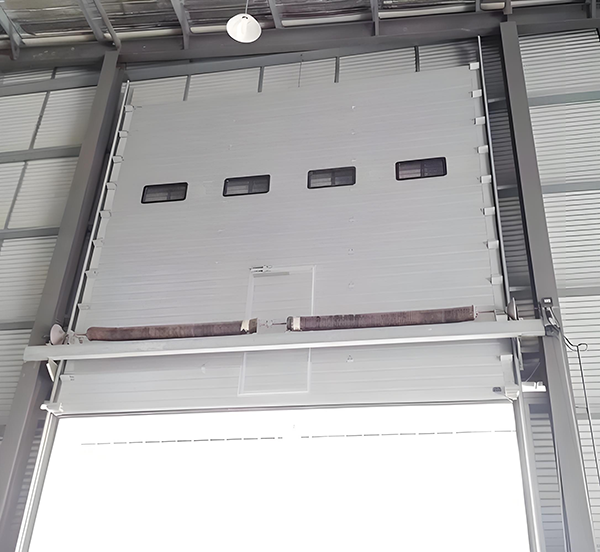 向阳街道工业滑升门