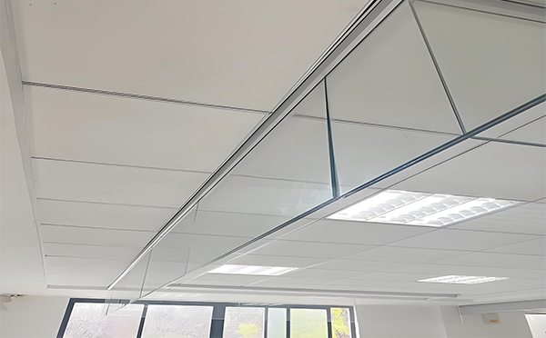 向阳街道玻璃挡烟垂壁