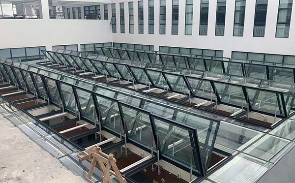 百安科技有限公司近期向阳街道排烟窗项目案例分享